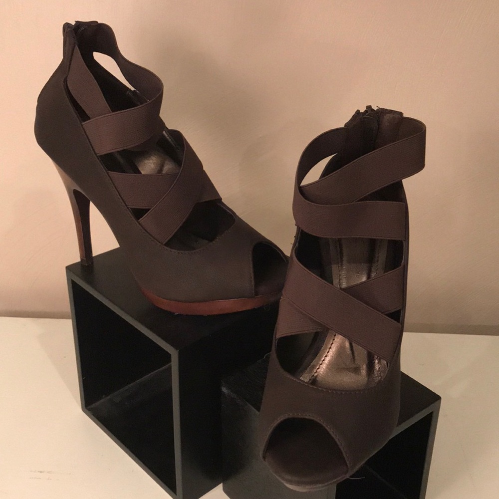 Gene.r.ation Brown Strappy Platform Sandal sz6.5
